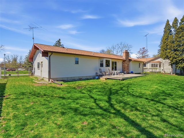 2206 Oak Shade Drive, Davison, MI 48423