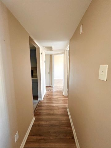 2824 S Bartell Drive 26, Houston, TX 77054