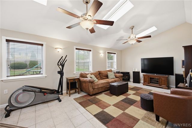 379 Vine Lane, Amherst, NY 14228