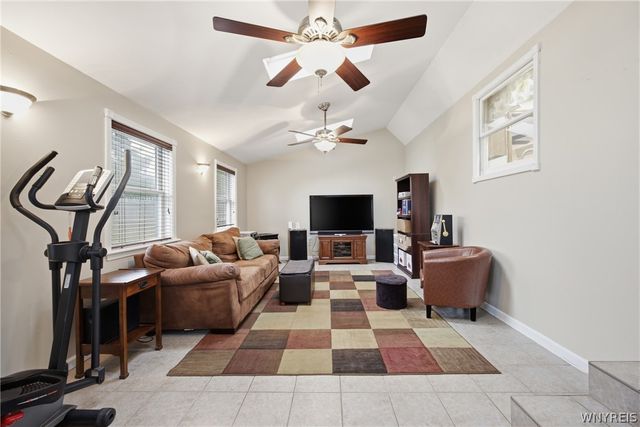 379 Vine Lane, Amherst, NY 14228