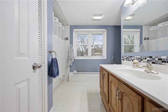 379 Vine Lane, Amherst, NY 14228