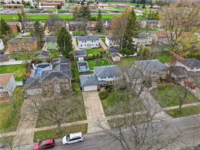 379 Vine Lane, Amherst, NY 14228