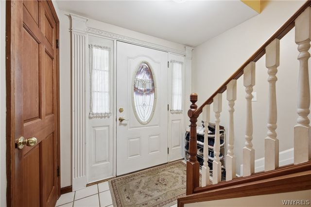 379 Vine Lane, Amherst, NY 14228