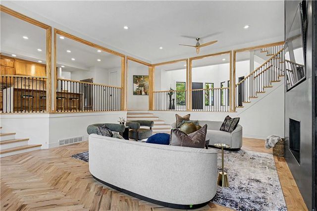 12603 Granada Road, Leawood, KS 66209