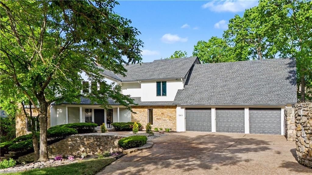 12603 Granada Road, Leawood, KS 66209