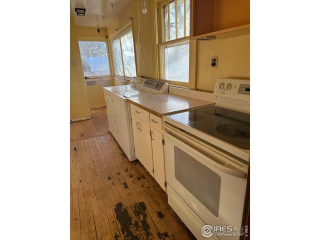 142 N Walker Ave, Haxtun, CO 80731