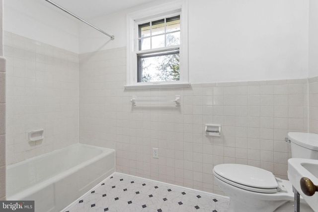 300 HUTCHINSON AVE, Haddonfield, NJ 08033