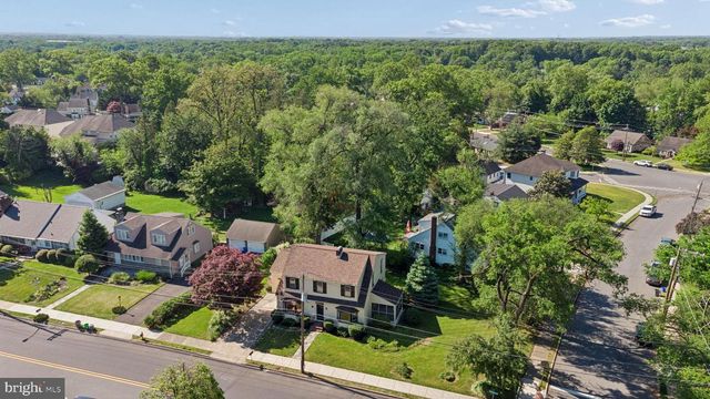 300 HUTCHINSON AVE, Haddonfield, NJ 08033