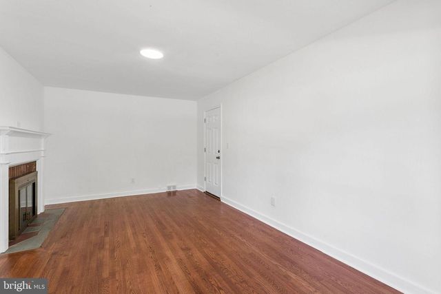 300 HUTCHINSON AVE, Haddonfield, NJ 08033