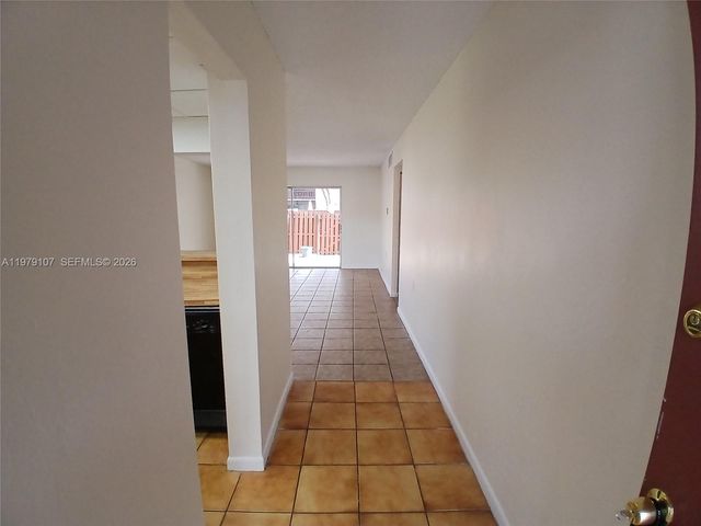 11273 SW 88 ST 114J, Miami, FL 33176