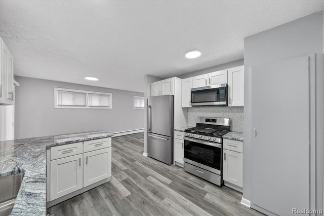 35808 Schley Avenue, Westland, MI 48186