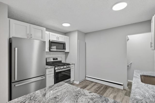 35808 Schley Avenue, Westland, MI 48186