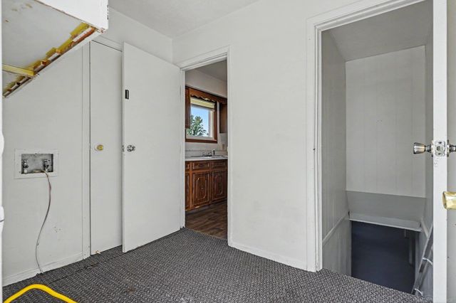 1944 E River Road, Kawkawlin, MI 48631