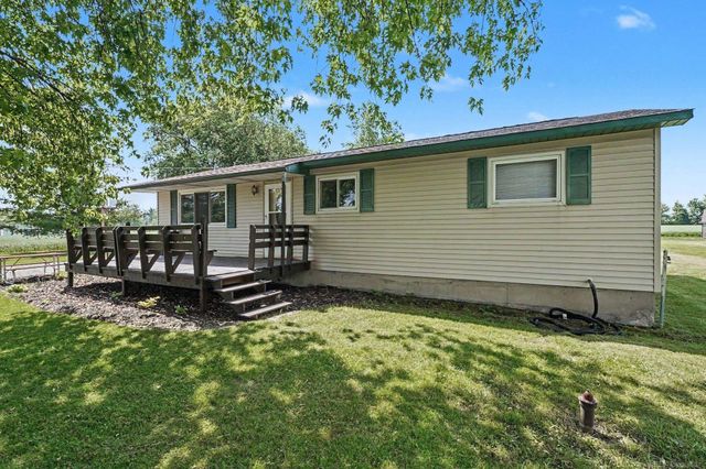 1944 E River Road, Kawkawlin, MI 48631