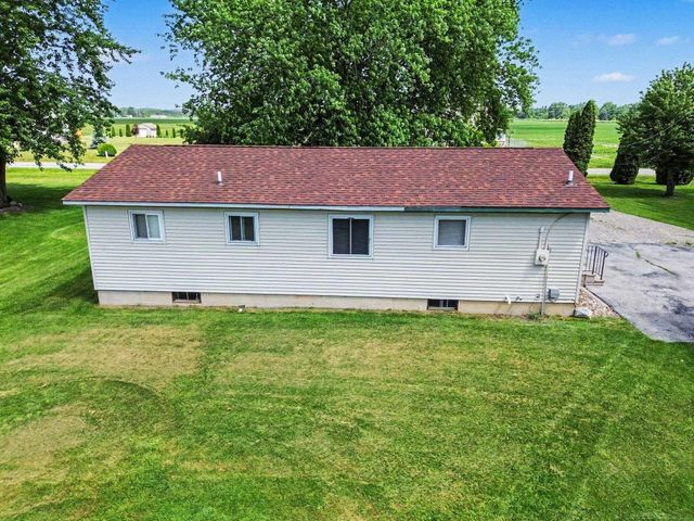 1944 E River Road, Kawkawlin, MI 48631