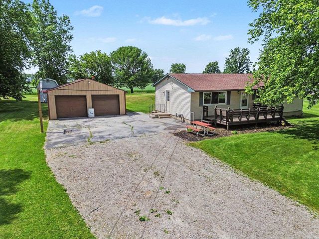 1944 E River Road, Kawkawlin, MI 48631