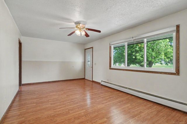 1944 E River Road, Kawkawlin, MI 48631