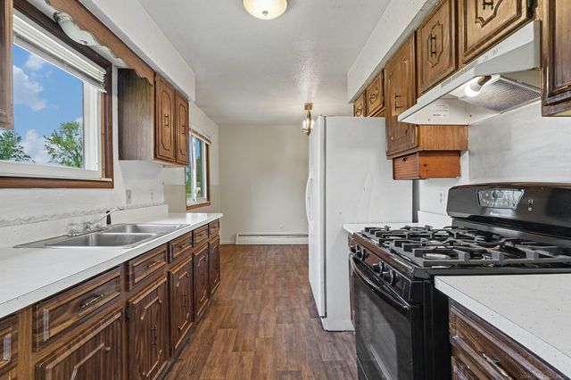 1944 E River Road, Kawkawlin, MI 48631