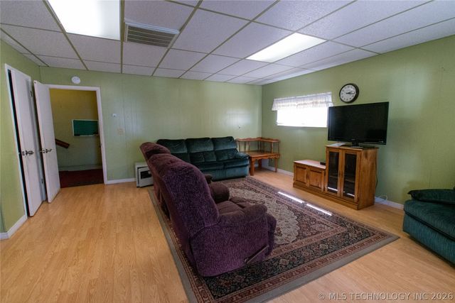 201 E 38th Street, Sand Springs, OK 74063