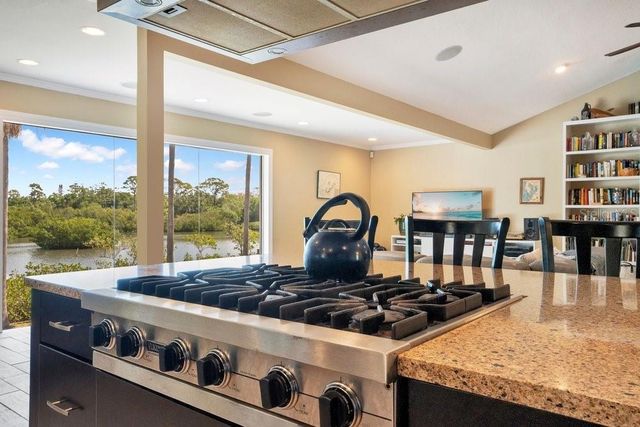 3858 SHORE BOULEVARD, Oldsmar, FL 34677
