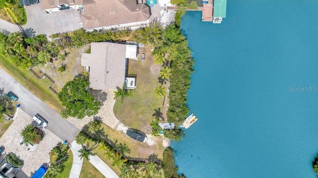 3858 SHORE BOULEVARD, Oldsmar, FL 34677