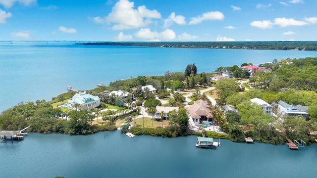 3858 SHORE BOULEVARD, Oldsmar, FL 34677