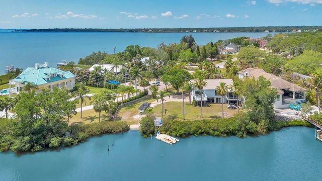 3858 SHORE BOULEVARD, Oldsmar, FL 34677