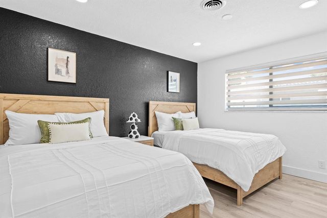 581 SE 5th Avenue, Pompano Beach, FL 33060