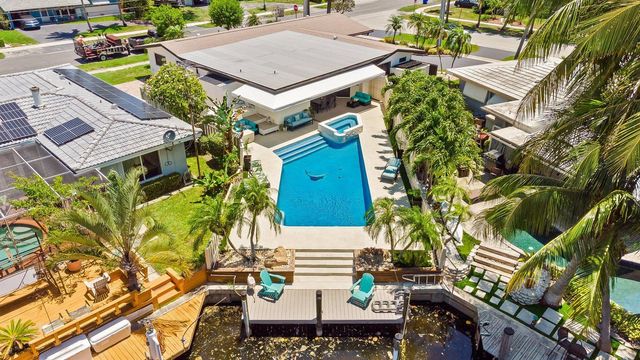 581 SE 5th Avenue, Pompano Beach, FL 33060