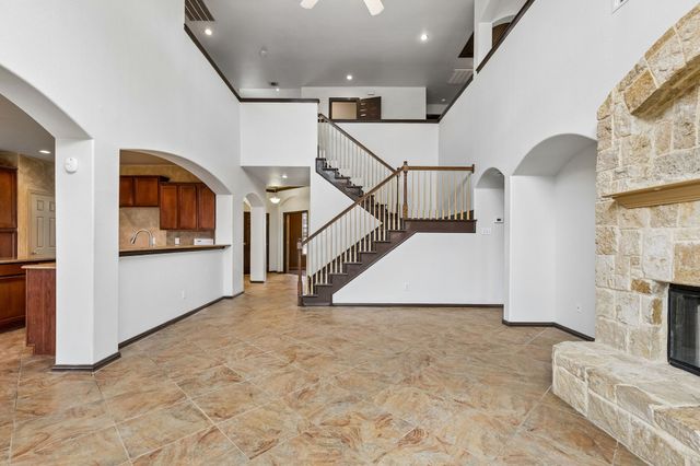 915 Fieldstone Drive, Cedar Hill, TX 75104