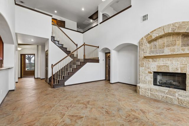 915 Fieldstone Drive, Cedar Hill, TX 75104