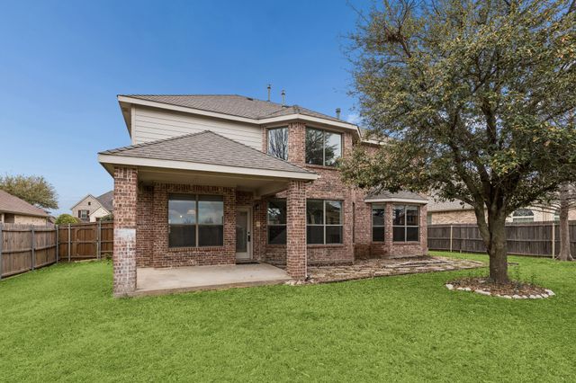 915 Fieldstone Drive, Cedar Hill, TX 75104