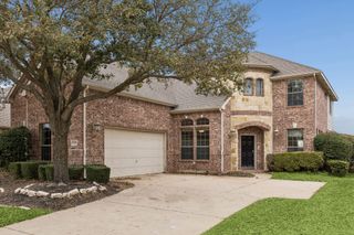 915 Fieldstone Drive, Cedar Hill, TX 75104