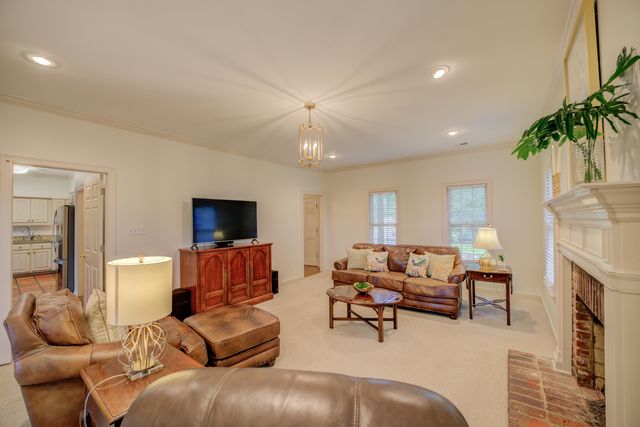 732 N TREE DR, Collierville, TN 38017
