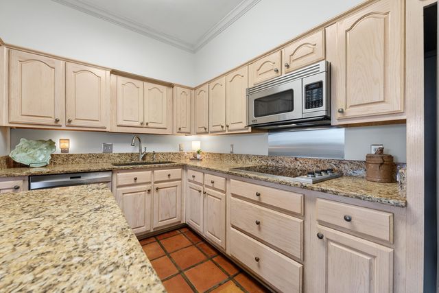 732 N TREE DR, Collierville, TN 38017
