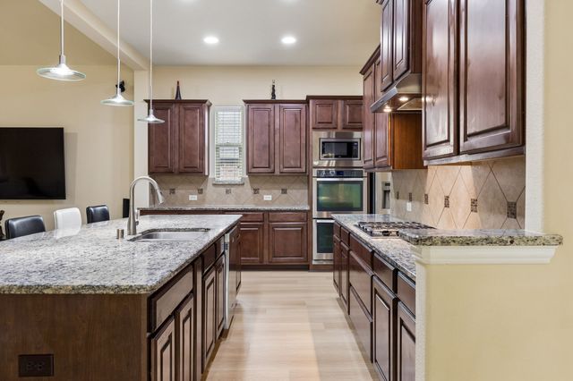 302 Phillips Court, Fate, TX 75087