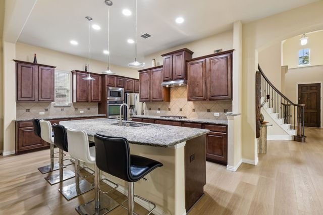 302 Phillips Court, Fate, TX 75087