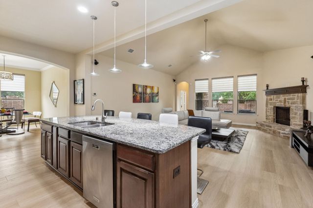 302 Phillips Court, Fate, TX 75087