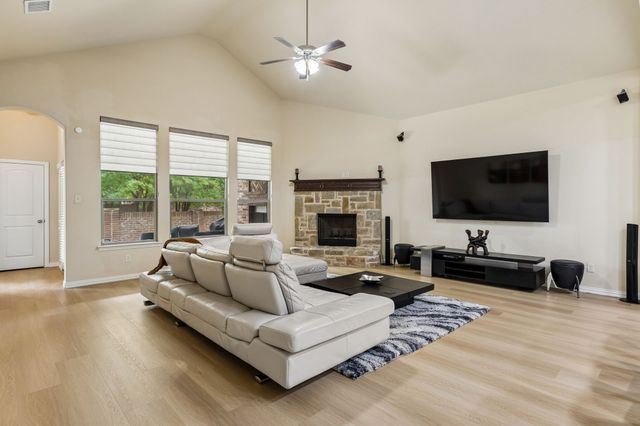 302 Phillips Court, Fate, TX 75087