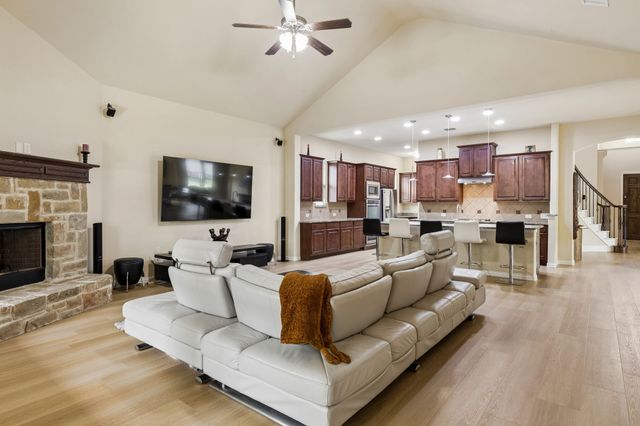 302 Phillips Court, Fate, TX 75087