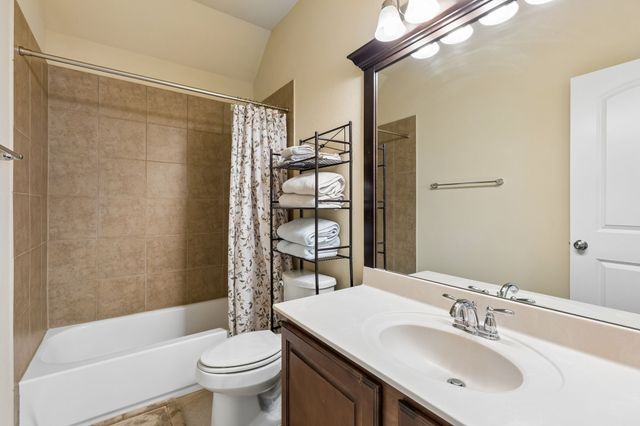 302 Phillips Court, Fate, TX 75087