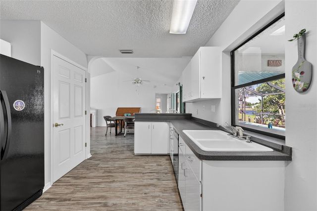 289 MACARTHUR DRIVE, Port Charlotte, FL 33954