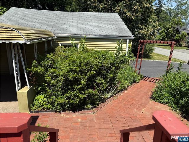 173 Walnut Street, Northvale, NJ 07647