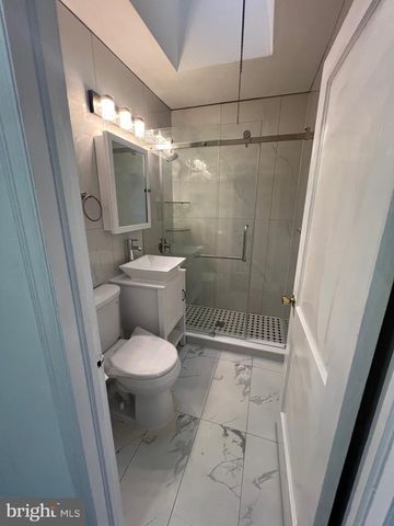 4242 K ST, Philadelphia, PA 19124