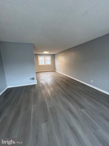 4242 K ST, Philadelphia, PA 19124