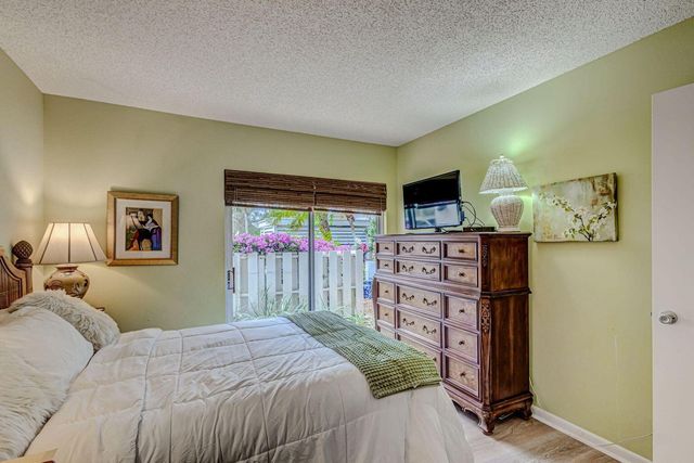 3667 Cape Pointe Circle, Jupiter, FL 33477