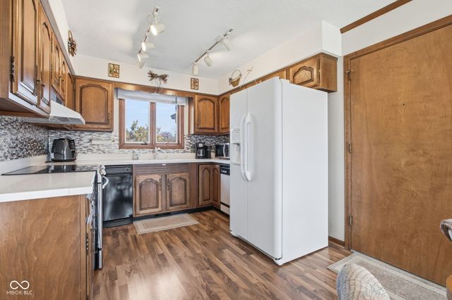 219 Cheshire Circle, Noblesville, IN 46062