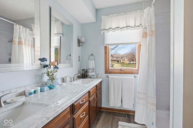 219 Cheshire Circle, Noblesville, IN 46062