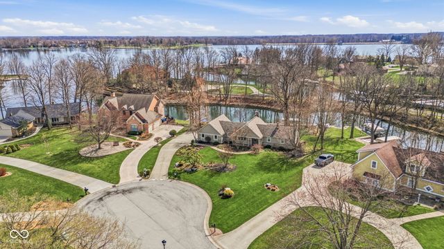 219 Cheshire Circle, Noblesville, IN 46062