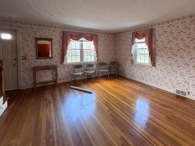 1 Hamilton Road, Northborough, MA 01532